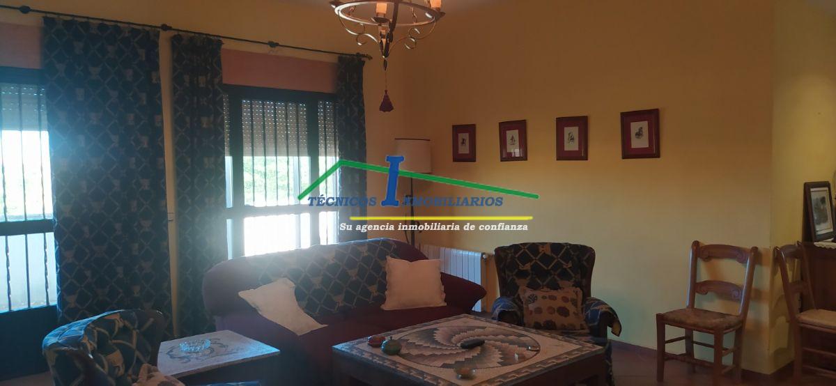 For sale of chalet in Mérida