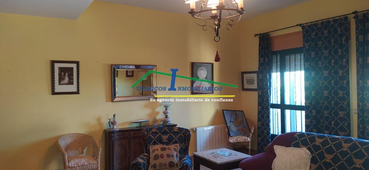 For sale of chalet in Mérida