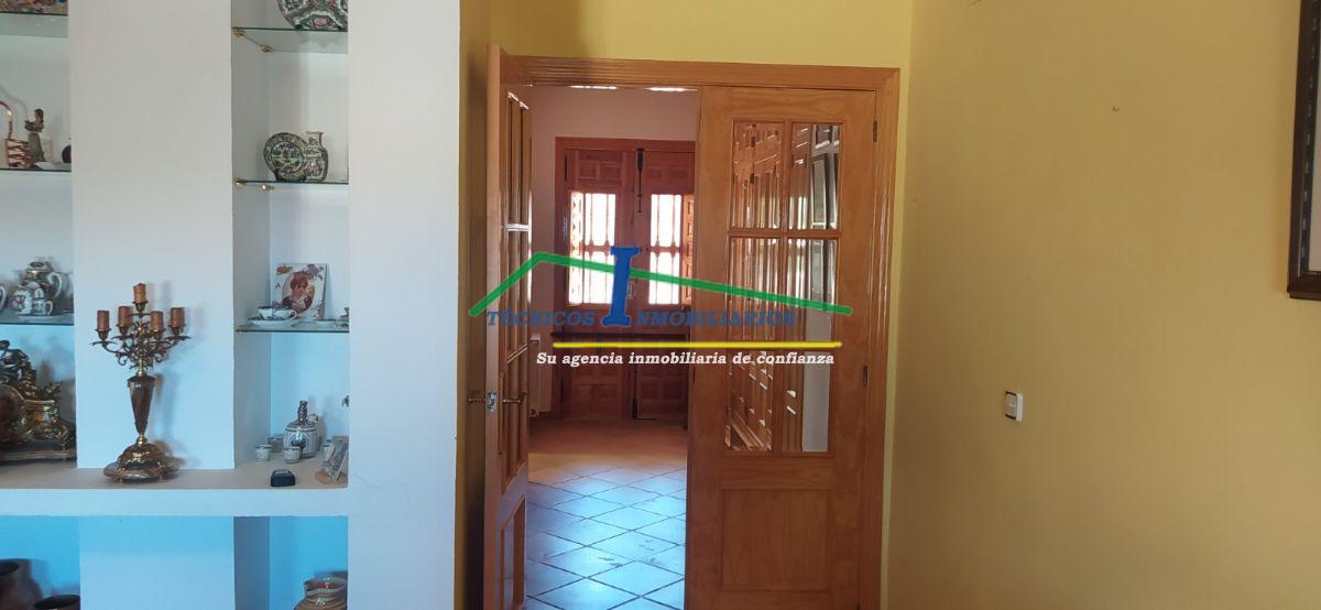 For sale of chalet in Mérida