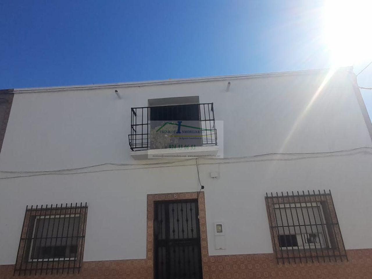 De vânzare din casă în Esparragalejo