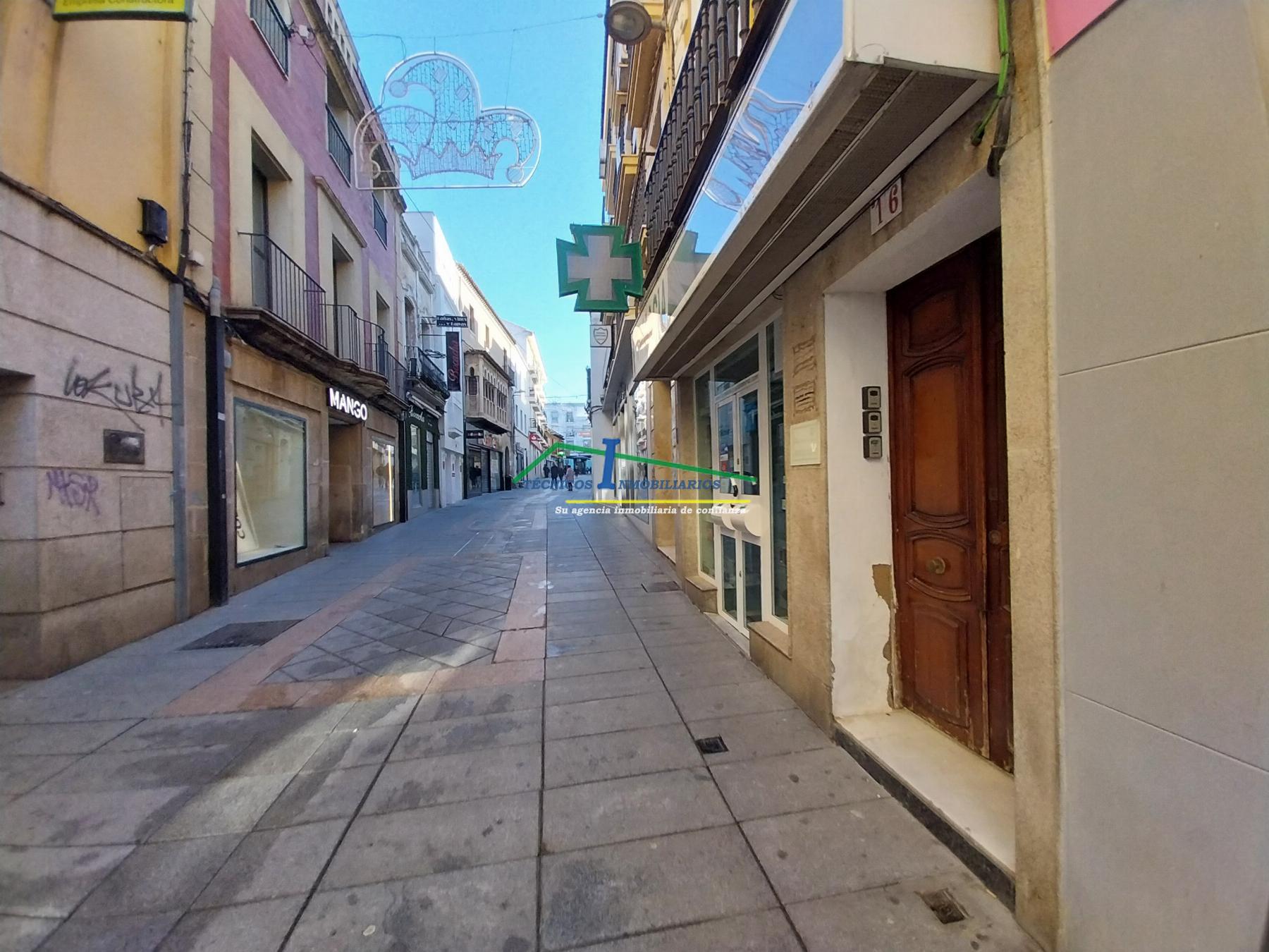 For rent of commercial in Mérida