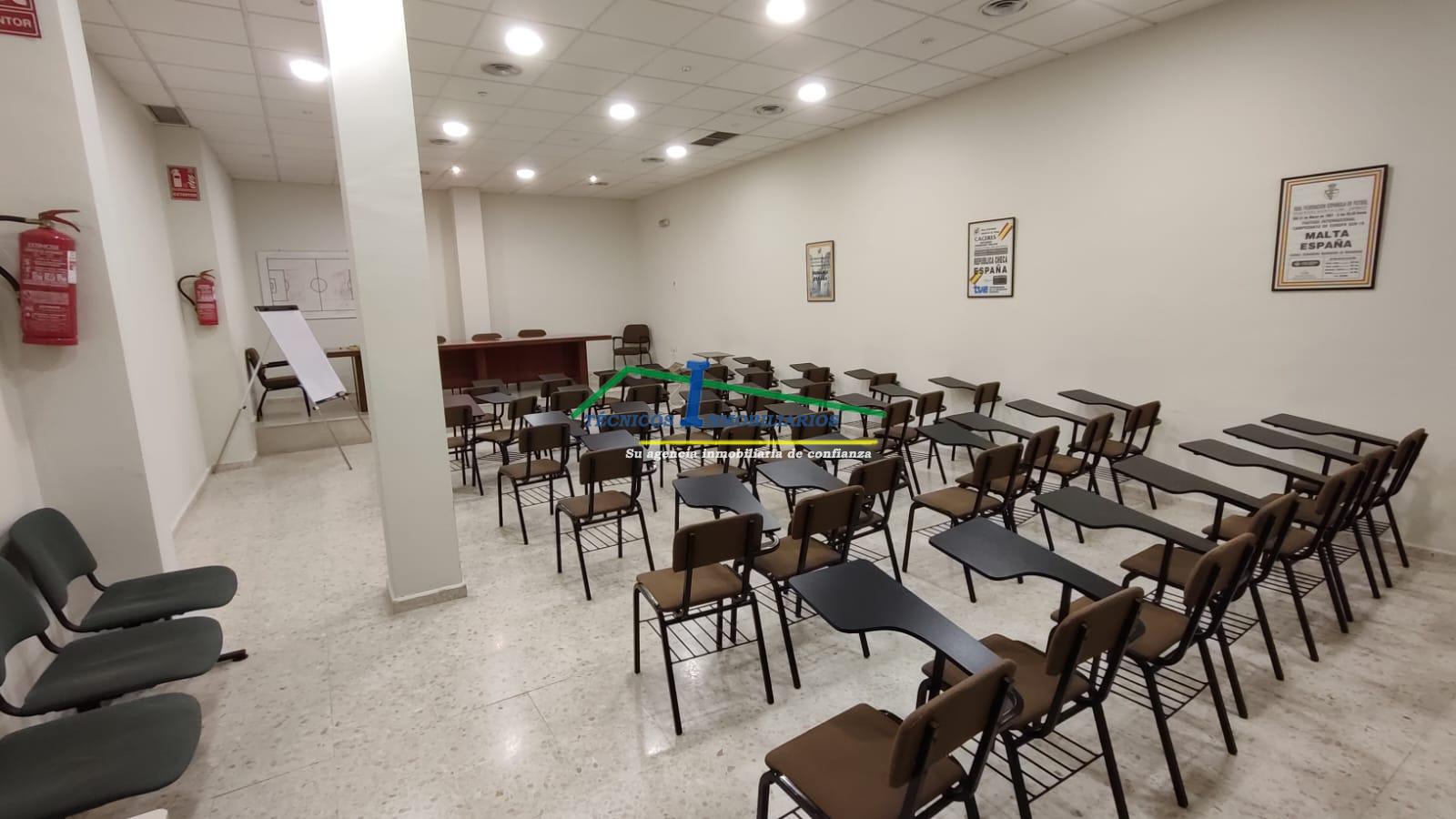For rent of commercial in Mérida