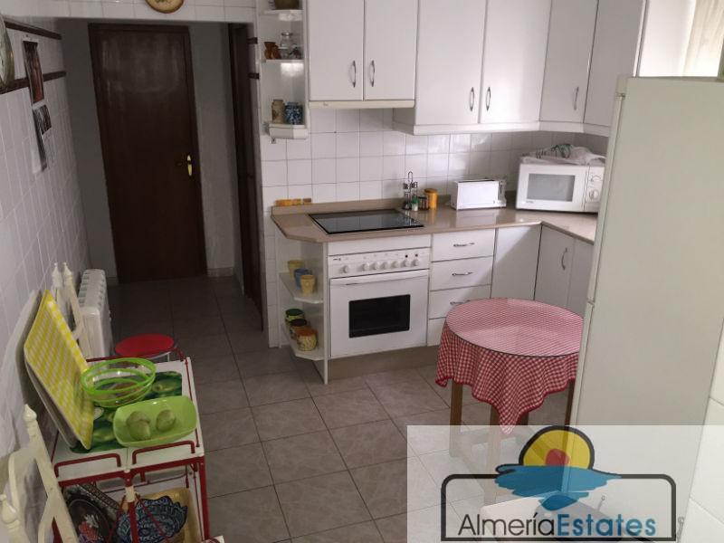 For sale of flat in Vélez-Rubio