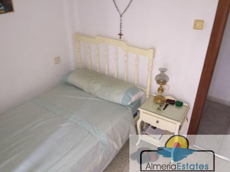 For sale of flat in Vélez-Rubio