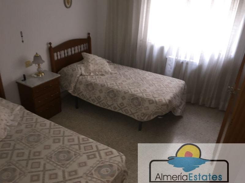 For sale of flat in Vélez-Rubio