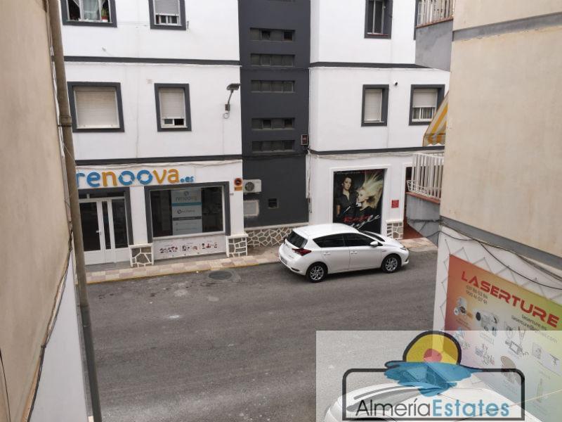 For sale of flat in Vélez-Rubio