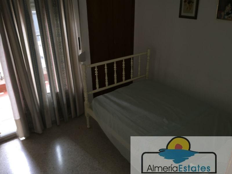 For sale of flat in Vélez-Rubio