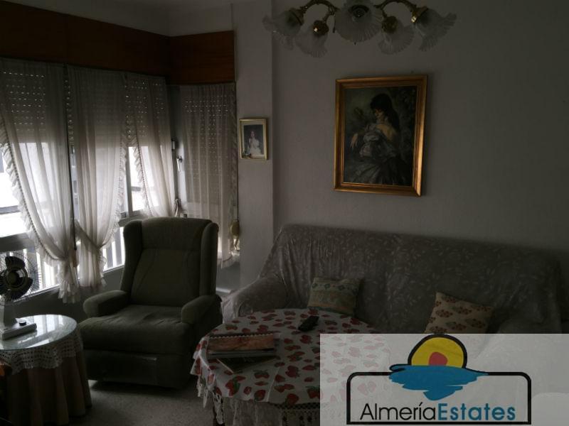 For sale of flat in Vélez-Rubio