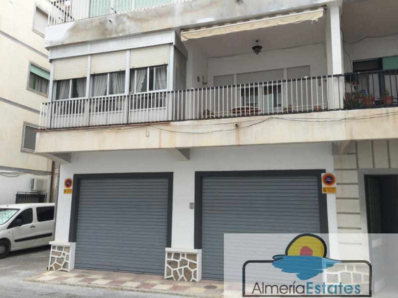 For sale of flat in Vélez-Rubio