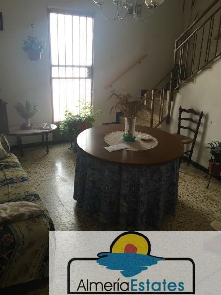 For sale of house in Vélez-Rubio