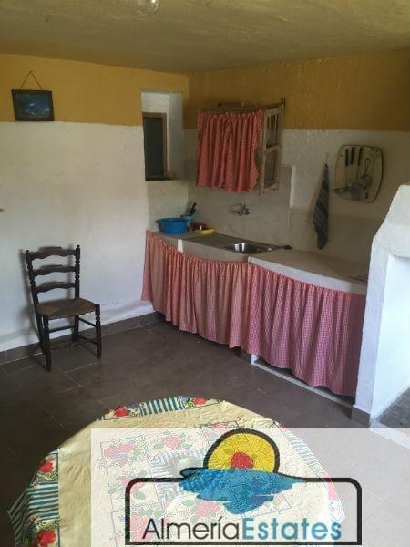 For sale of house in Vélez-Rubio