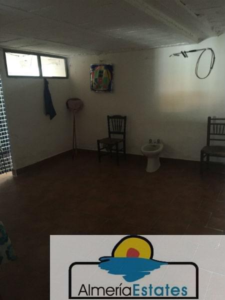 For sale of house in Vélez-Rubio