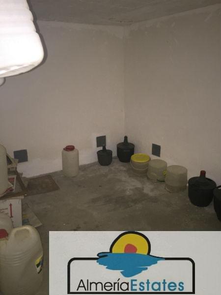 For sale of house in Vélez-Rubio