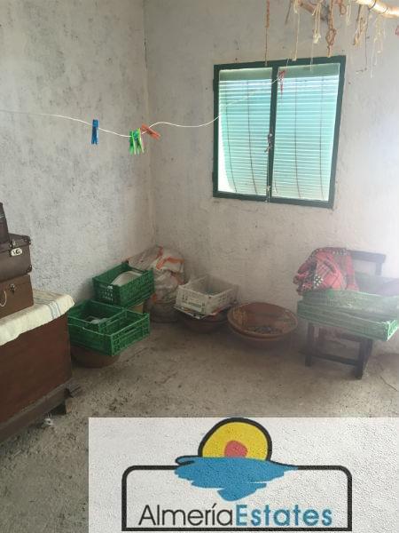 For sale of house in Vélez-Rubio