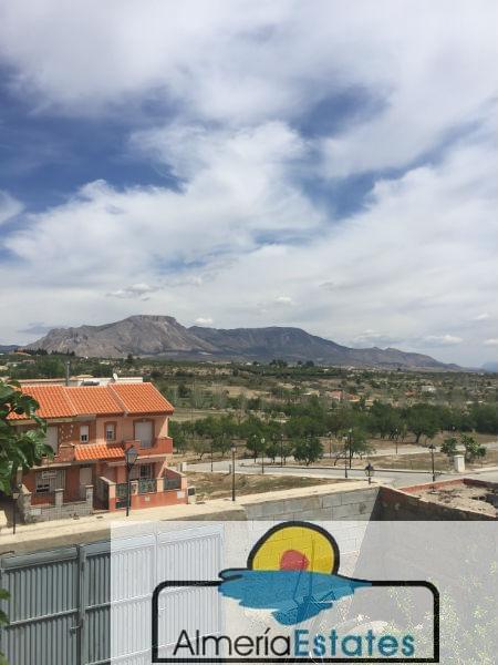 For sale of house in Vélez-Rubio
