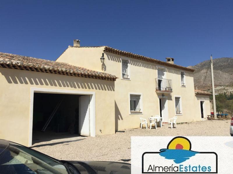 For sale of chalet in Lorca