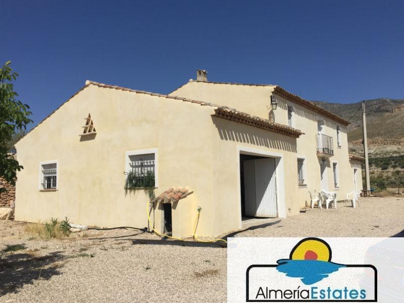 For sale of chalet in Lorca