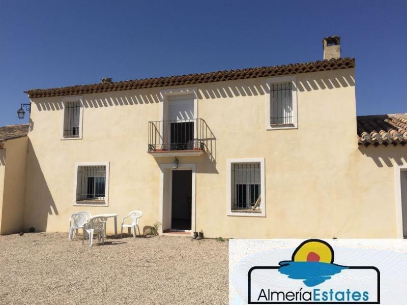 For sale of chalet in Lorca