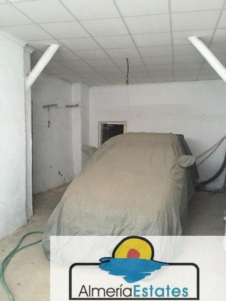 For sale of house in Vélez-Rubio