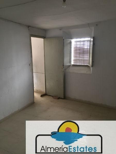For sale of house in Vélez-Rubio