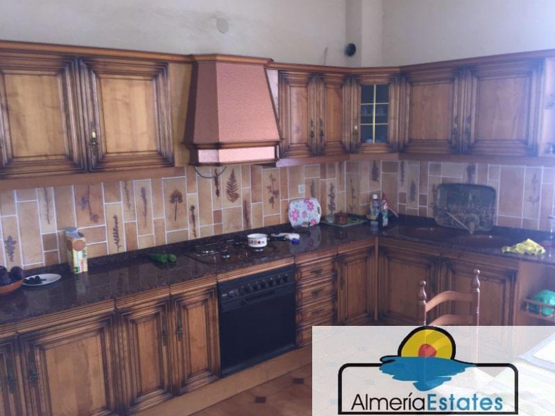 For sale of house in Vélez-Rubio