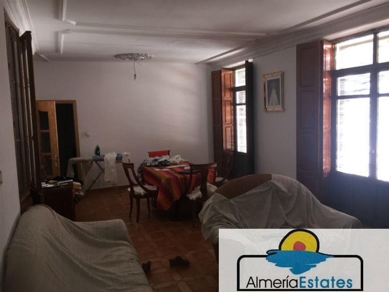 For sale of house in Vélez-Rubio