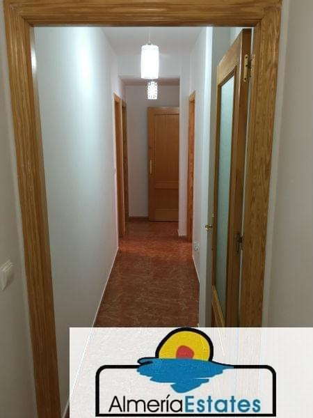 For sale of flat in Vélez-Rubio