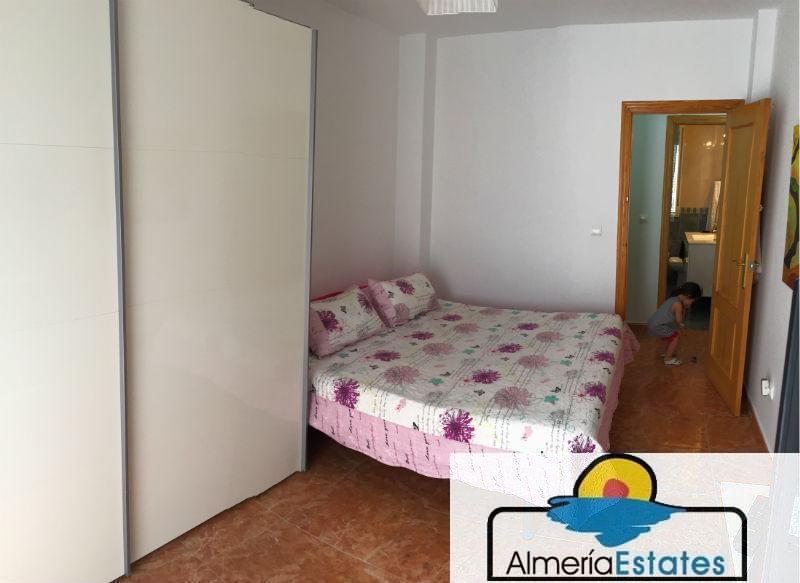 For sale of flat in Vélez-Rubio