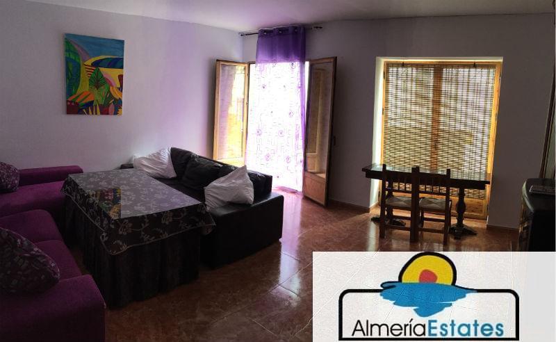 For sale of flat in Vélez-Rubio