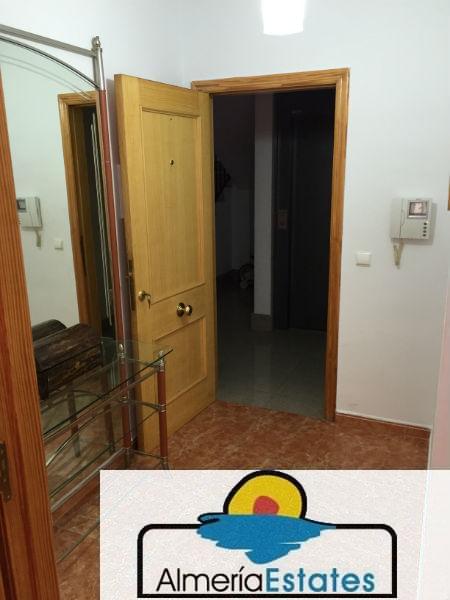 For sale of flat in Vélez-Rubio