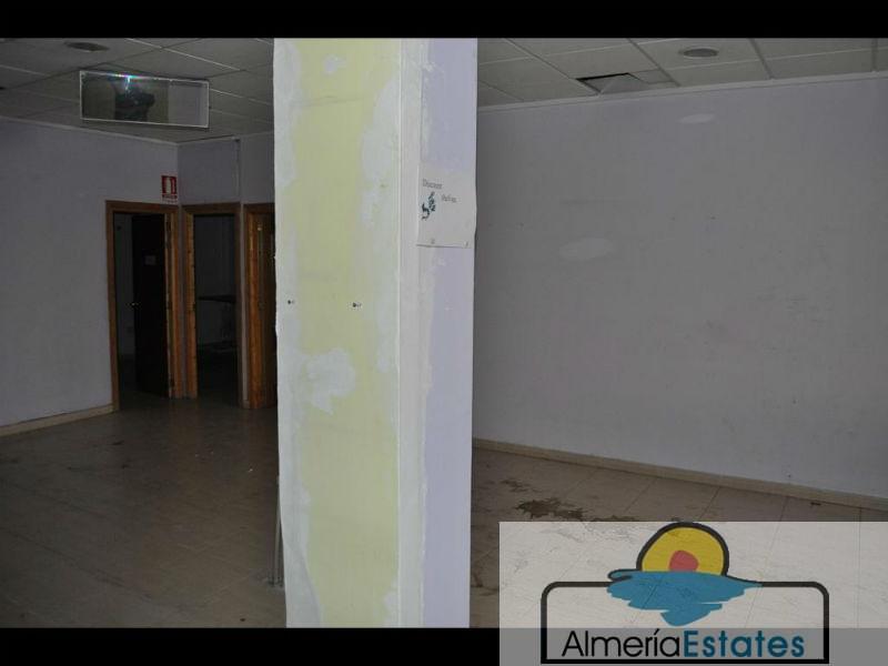 For rent of commercial in Albox