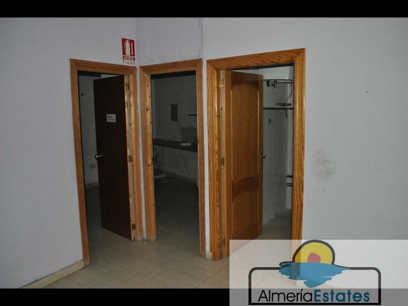 For rent of commercial in Albox