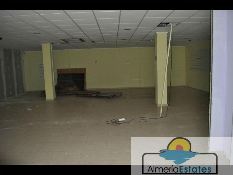 For rent of commercial in Albox