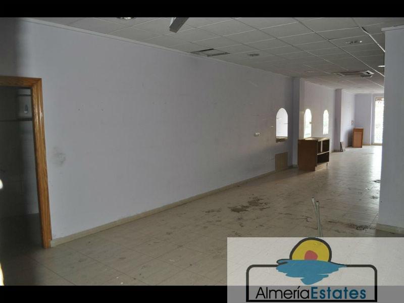 For rent of commercial in Albox