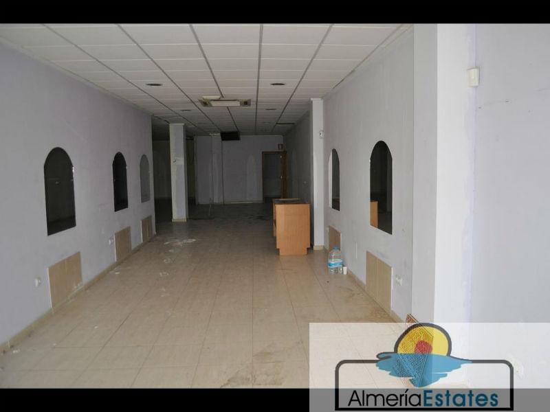 For rent of commercial in Albox