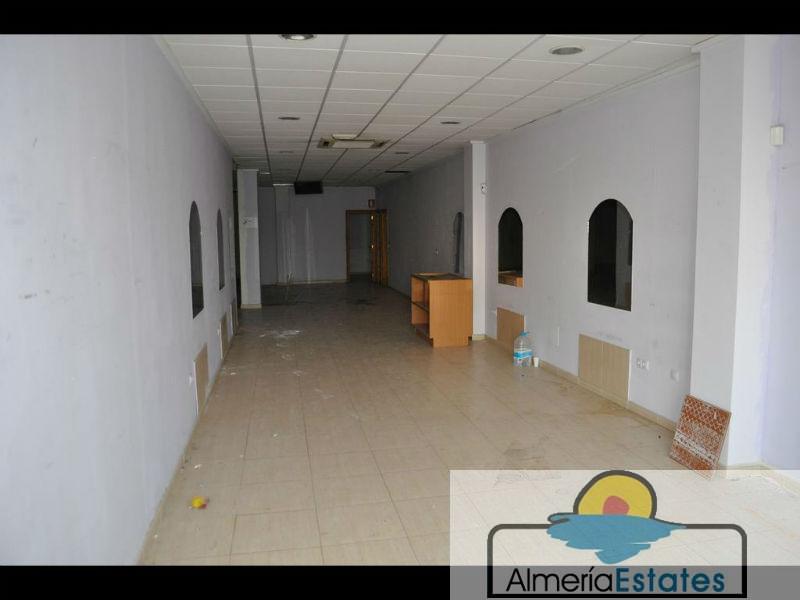 For rent of commercial in Albox