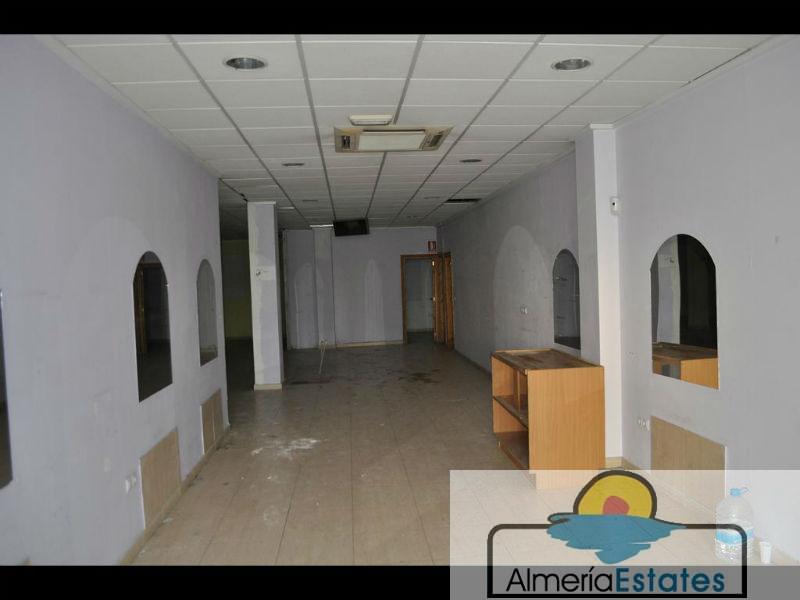 For rent of commercial in Albox