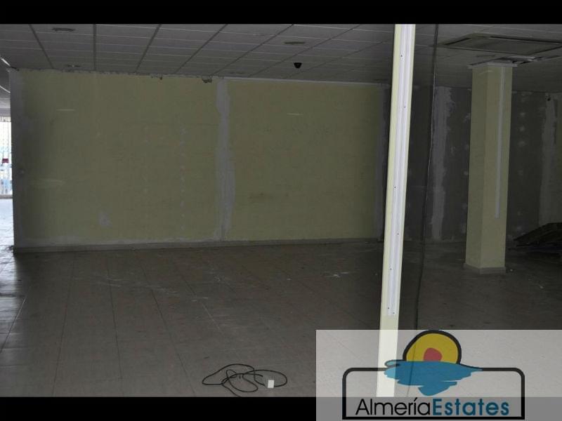 For rent of commercial in Albox