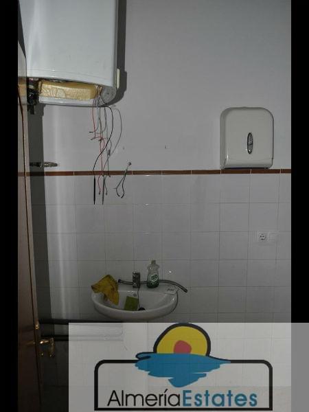 For rent of commercial in Albox