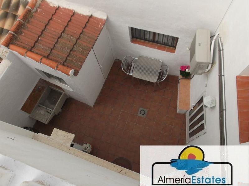 For sale of house in Vélez-Rubio