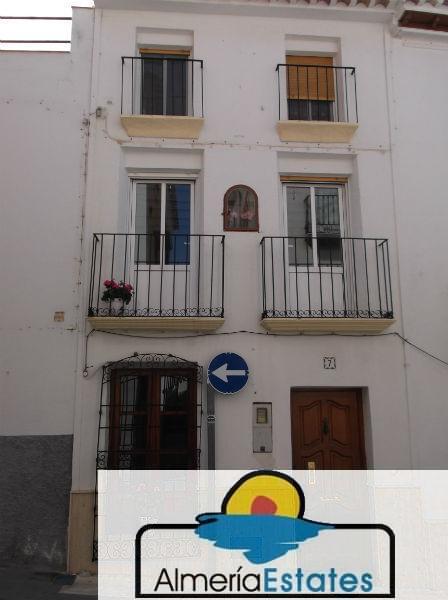 Venta de casa en Vélez-Rubio
