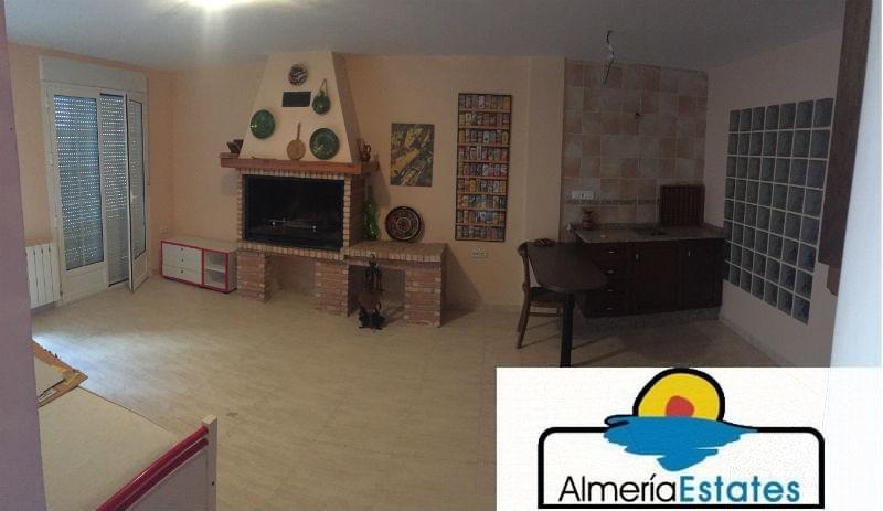 For sale of house in Vélez-Rubio