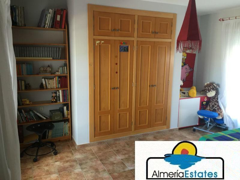 For sale of house in Vélez-Rubio