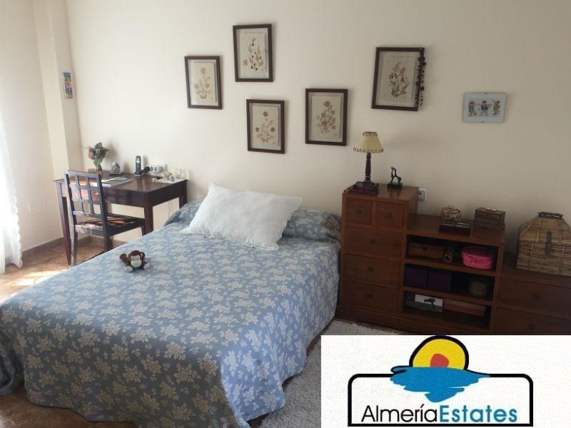 For sale of house in Vélez-Rubio