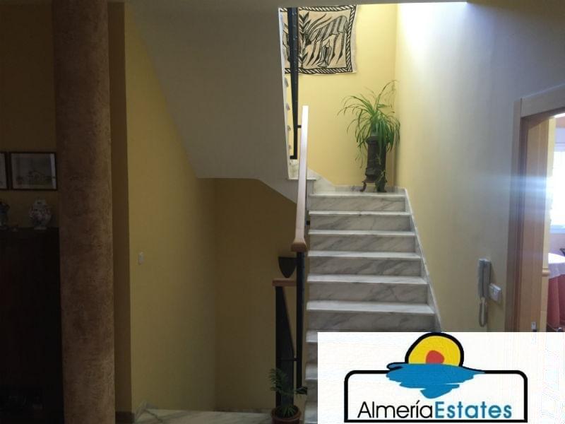 For sale of house in Vélez-Rubio