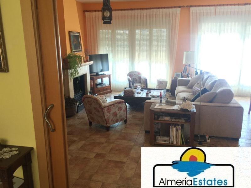 For sale of house in Vélez-Rubio