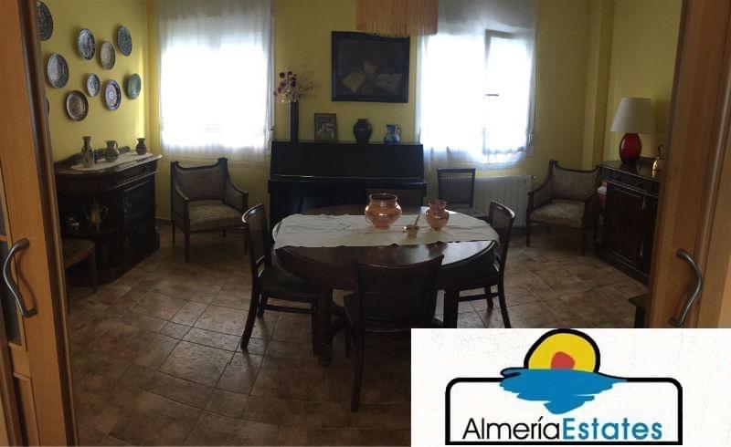 For sale of house in Vélez-Rubio