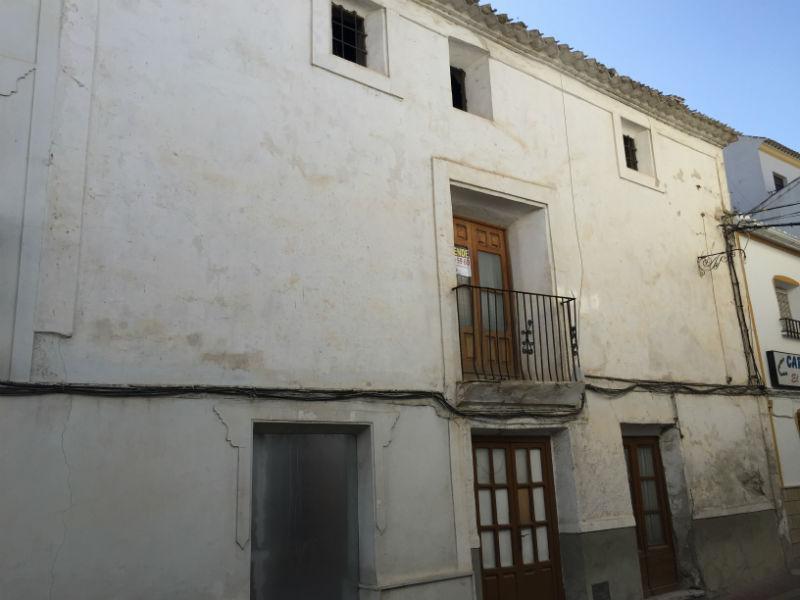 For sale of house in Vélez-Blanco