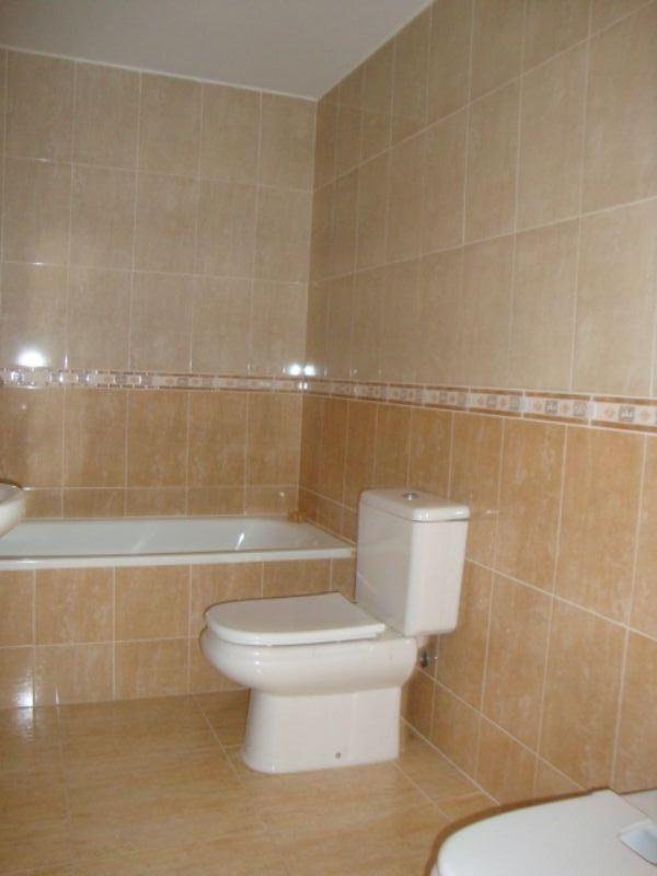 For sale of flat in Fines