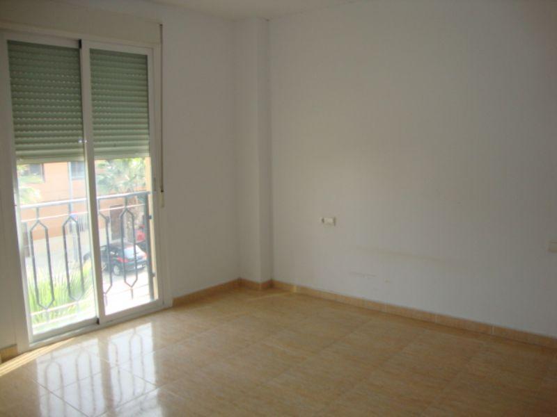 For sale of flat in Fines